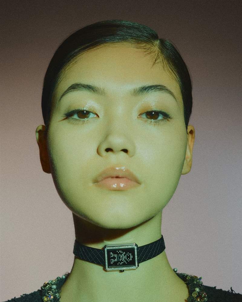 Chanel限量Electro膠囊系列「集合J12、Première等4大香奈兒腕表」披上電音彩虹光譜-復(fù)刻表