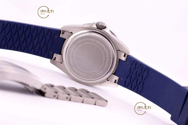 XF廠帝舵領(lǐng)潛型藍(lán)色戰(zhàn)斧鈦土豆復(fù)刻表做工怎么樣-M25600TB-復(fù)刻表