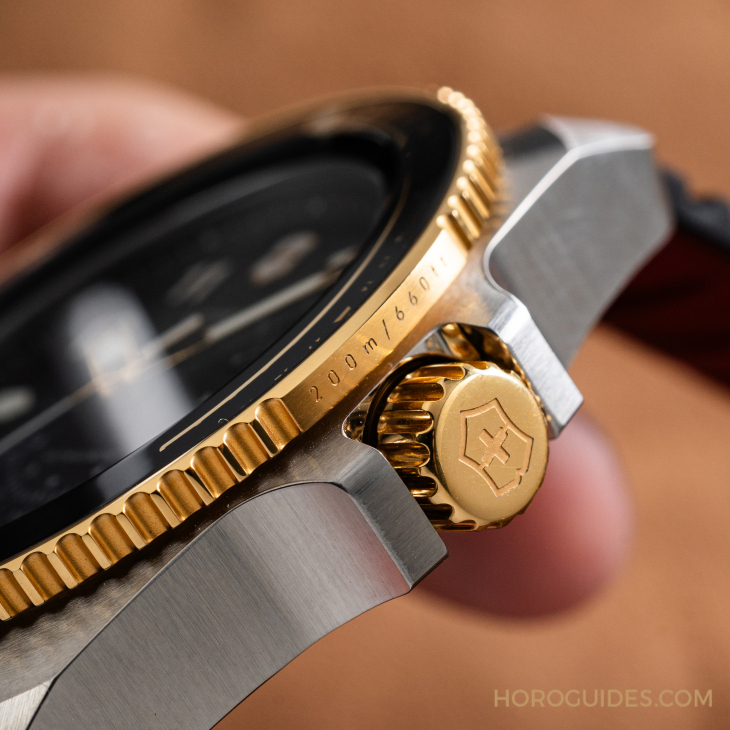 配備編織傘繩帶 最潮限量款也是超級工具表-復刻表